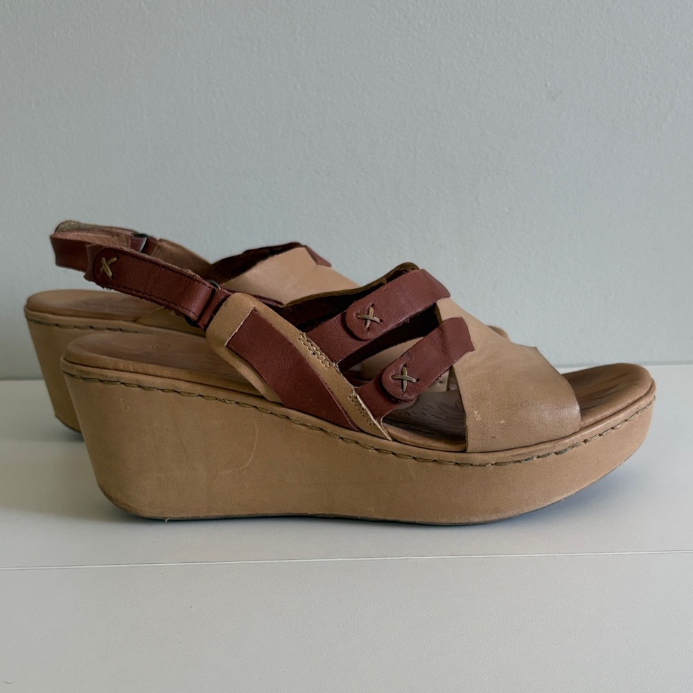 Born Wedge Sandals Brown Tan Comfort Slingback Size 10